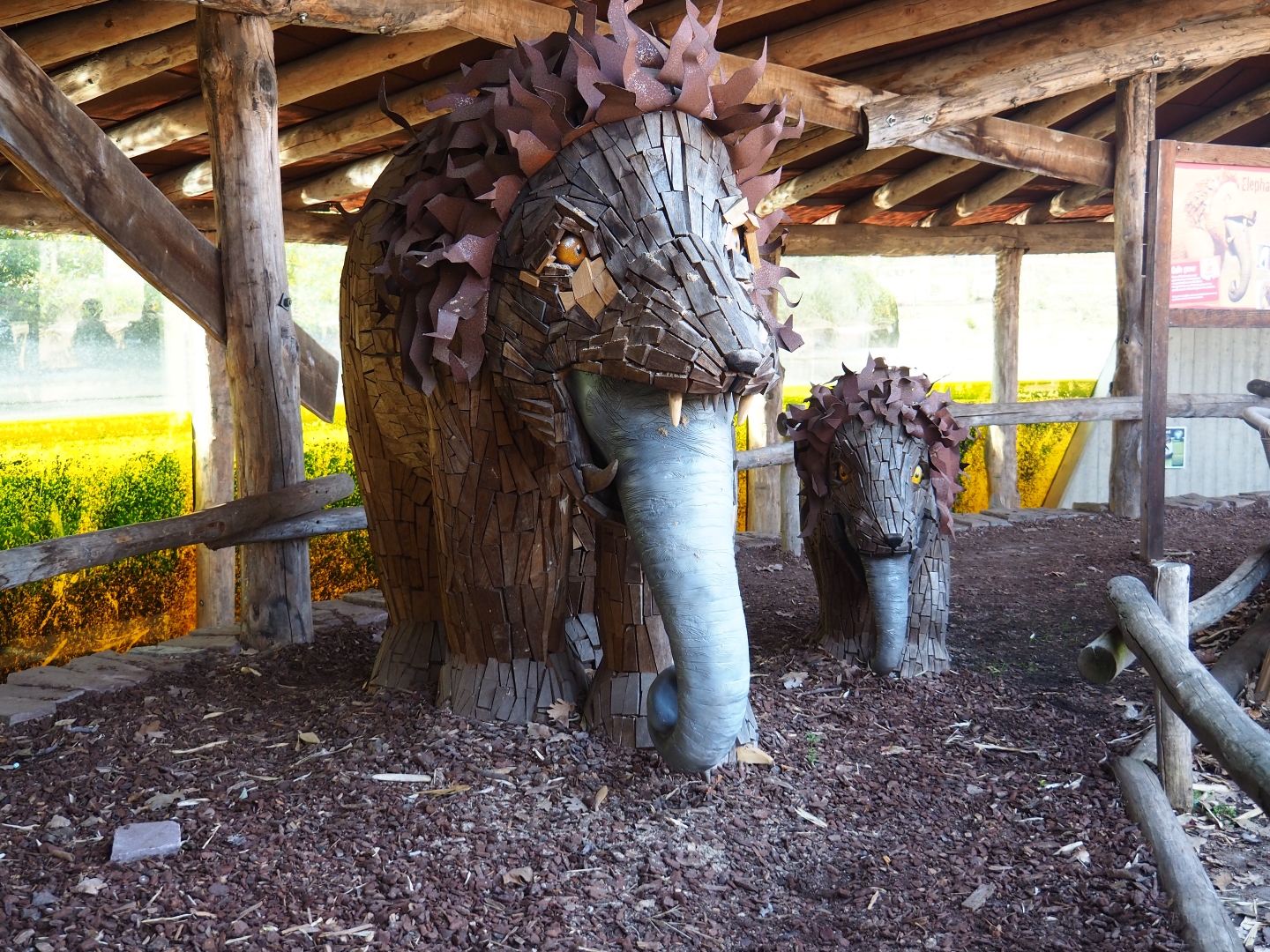 Weird statues by former pygmy hippopotamus underwater viewing area, 2019-03-30
