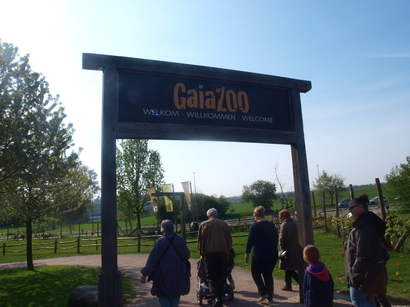Welcome sign (May 2nd, 2015)
