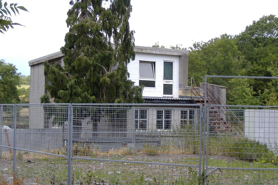 Welsh Hawking Centre building Spring 2007