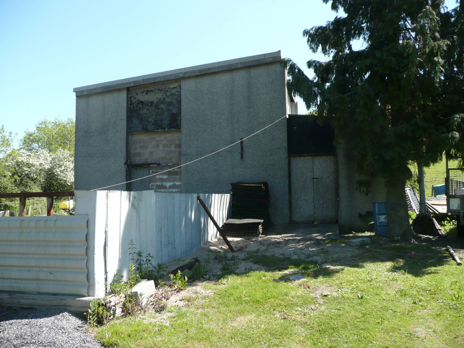 Welsh Hawking Centre ( former Barry Zoo )
