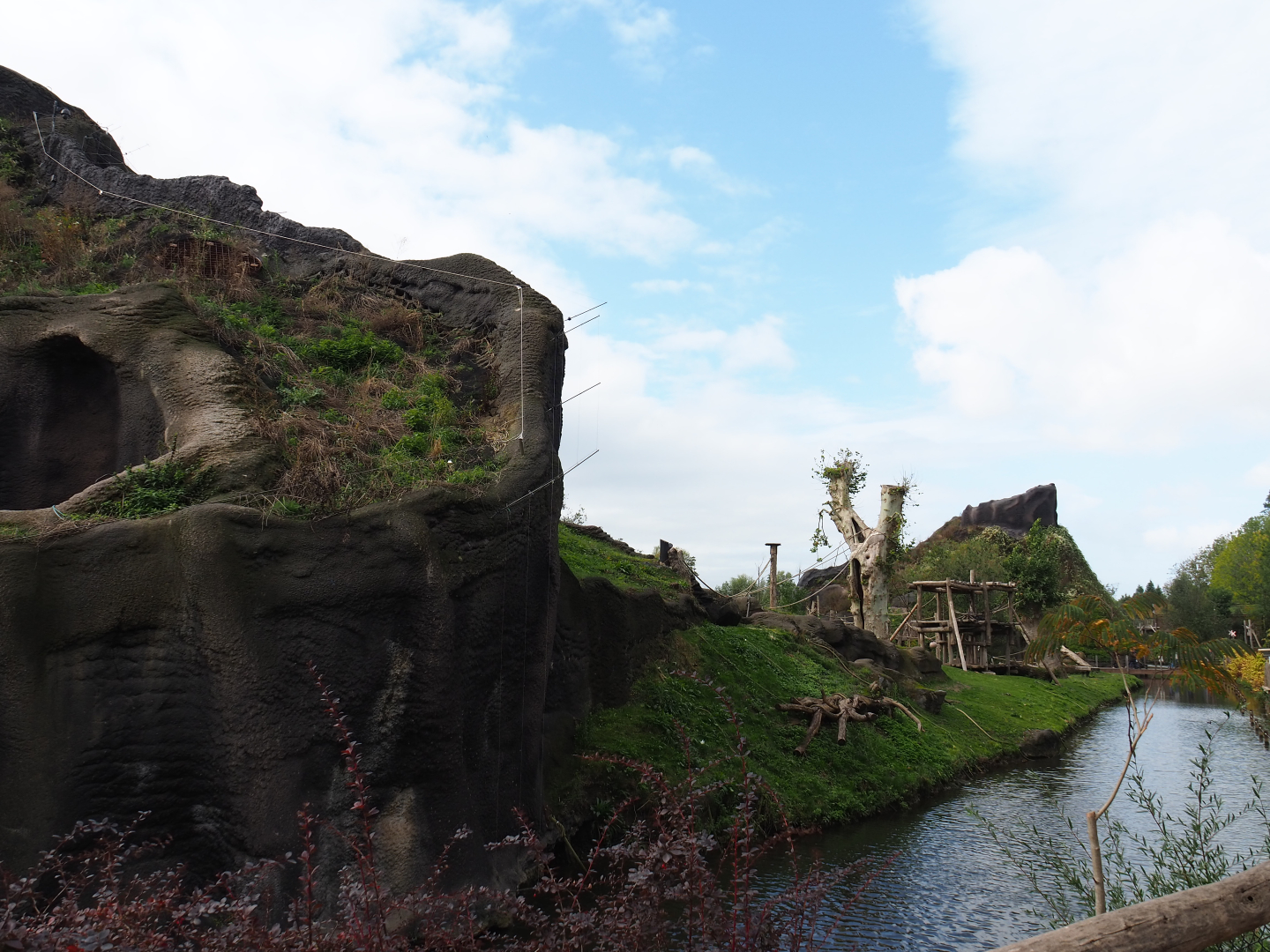 Western lowland gorilla island and second gorilla volcano, 2019-10-04