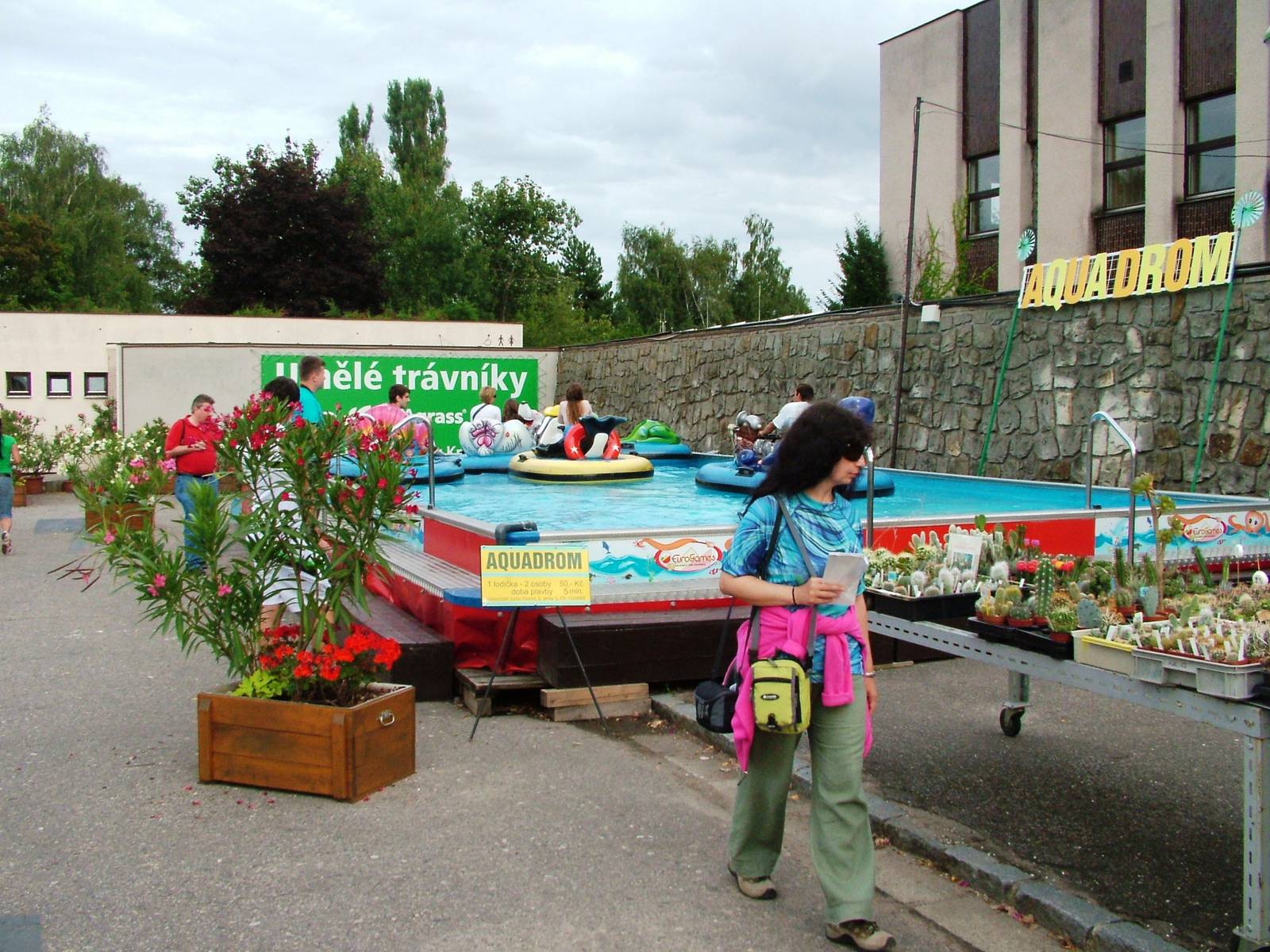 What Everyone Goes to the Zoo For at Dvur Kralove, 26/08/12