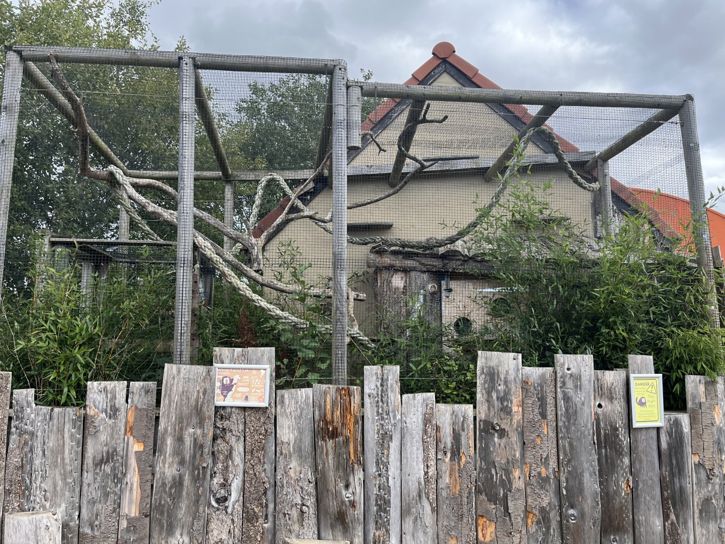 White-faced saki enclosure 1.9.25
