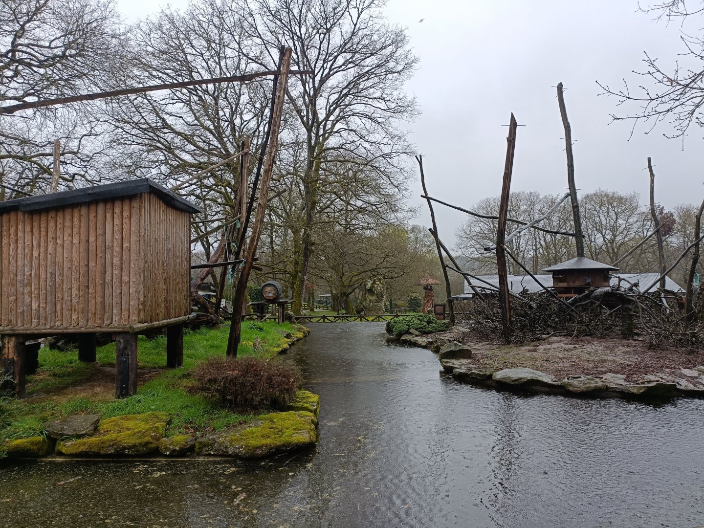 White-headed lemur and tufted capuchin exhibits -Marcelle Naturaleza