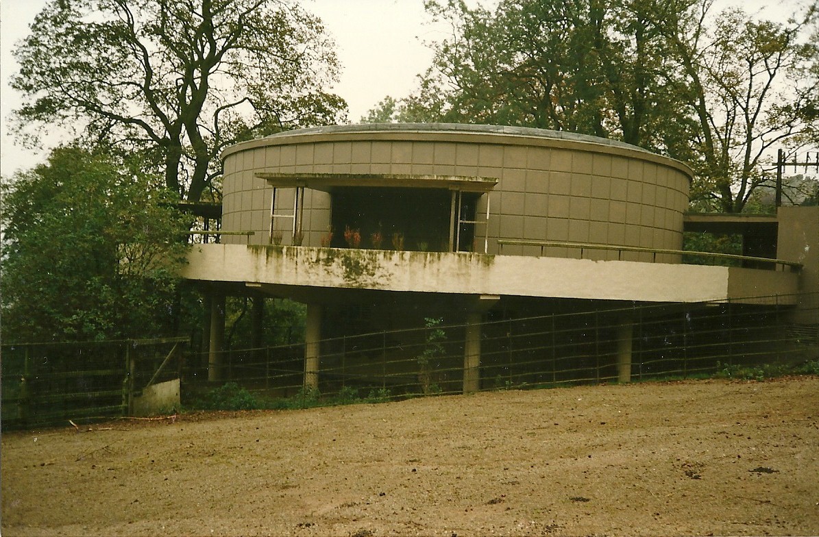 Wider view of former Bird House 1st November 1997