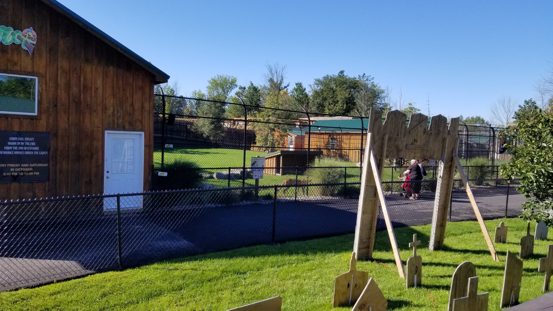 Wild Animal Park - Cheetah yard from alligator platform