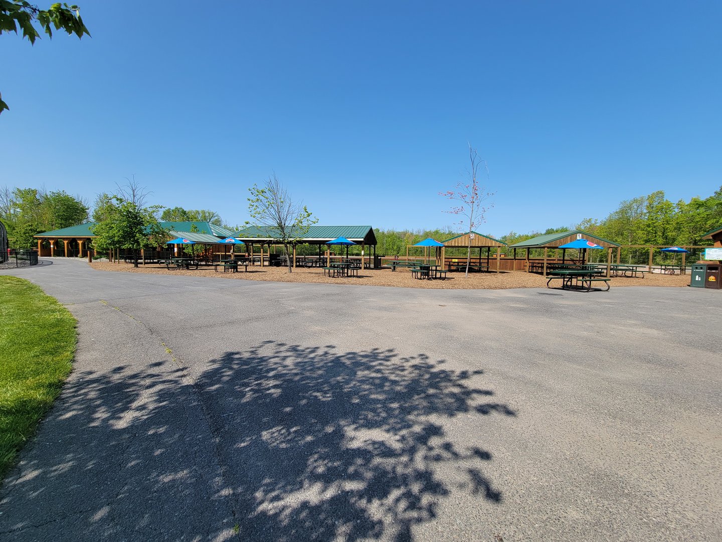 Wild Animal Park - Eating area, train