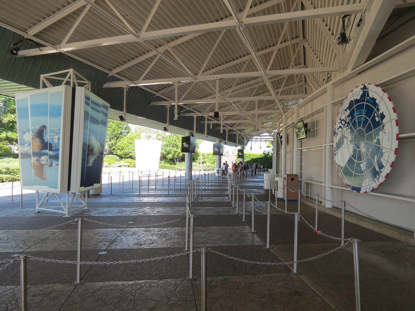 Wild Arctic - Exterior