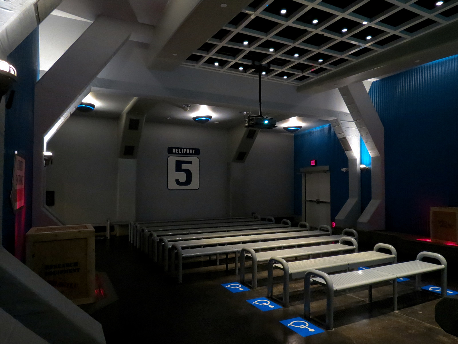 Wild Arctic - Non-moving Ride Alternative Theater