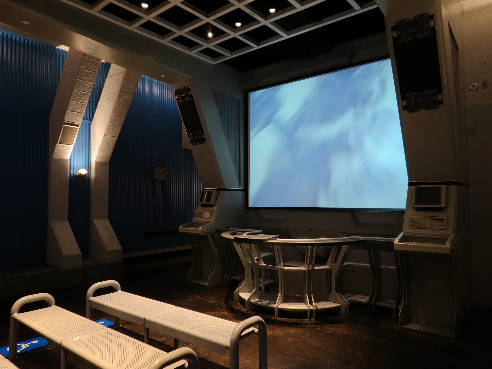 Wild Arctic - Non-moving Ride Alternative Theater