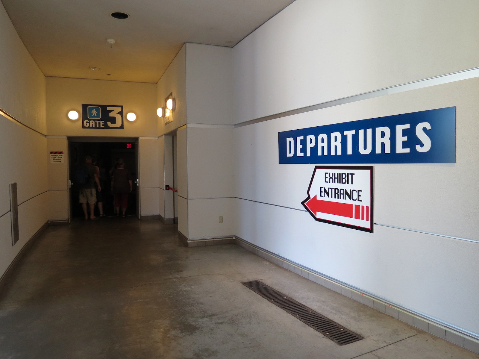 Wild Arctic - Ride Entrance