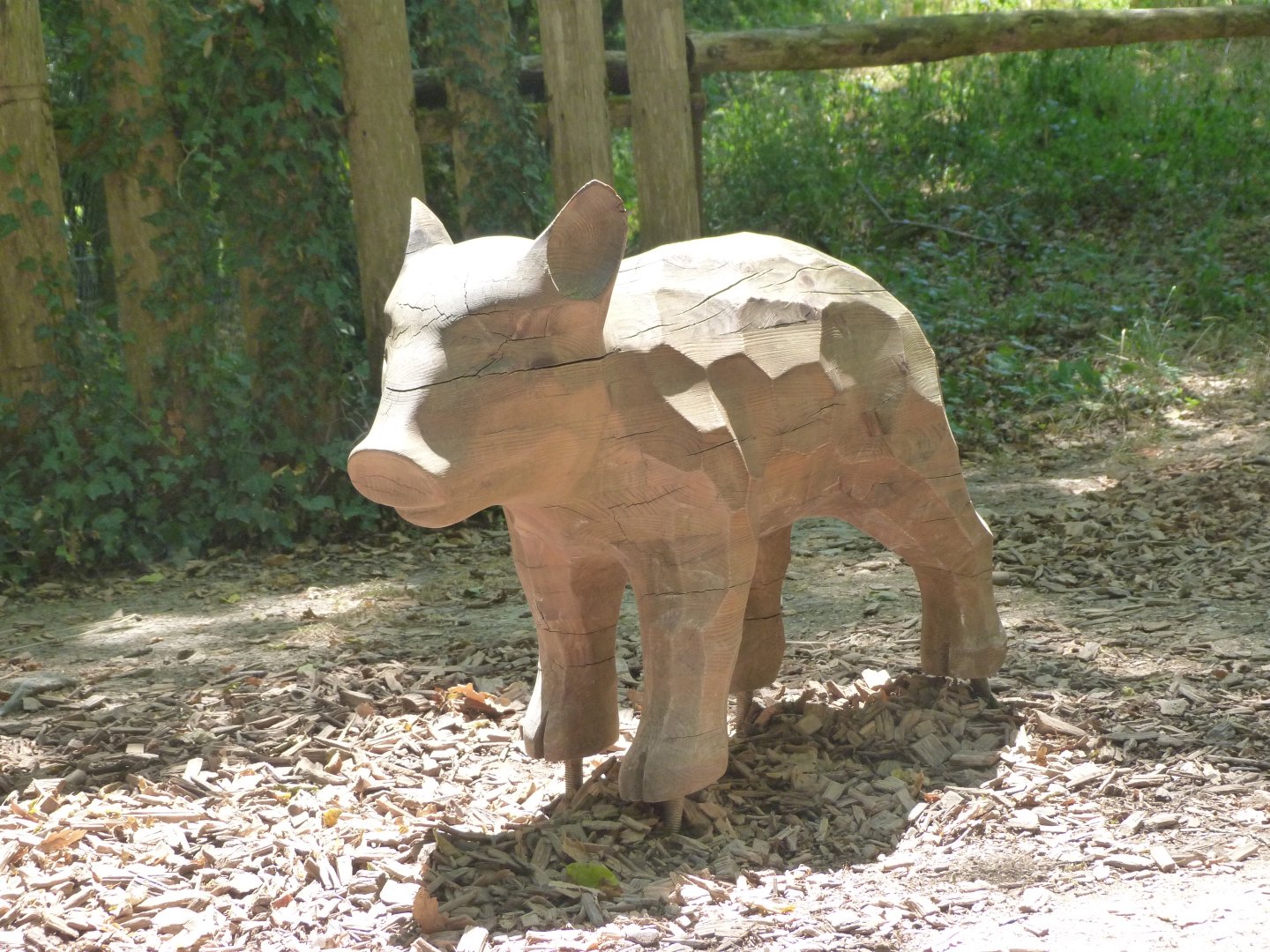 Wild boar piglet statue -Zoodyssée (2025)