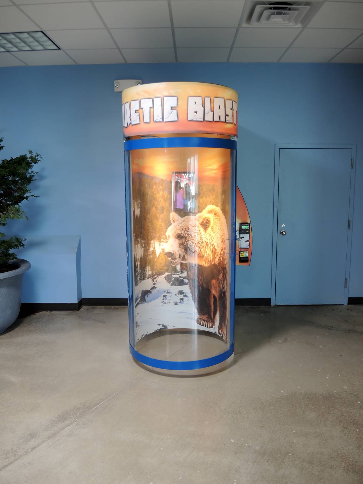 Wild Life Trek - Life in the Cold