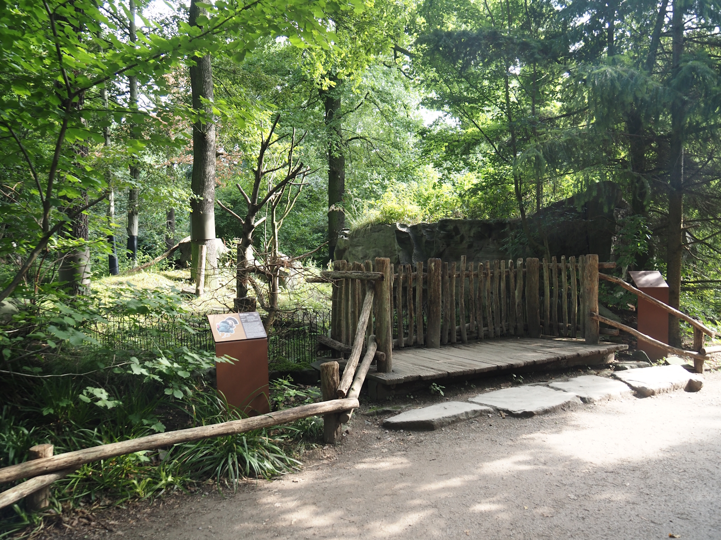 Wild turkey exhibit viewing area, 2024-08-05