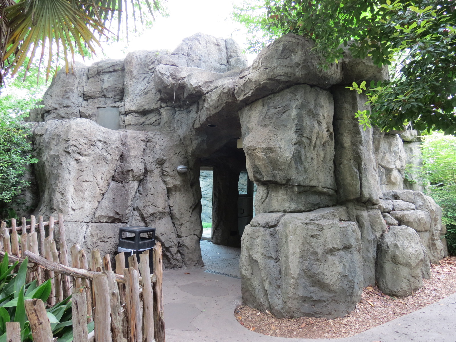 Wilds of Africa - Gorilla Trail - Gorilla Exhibit 2