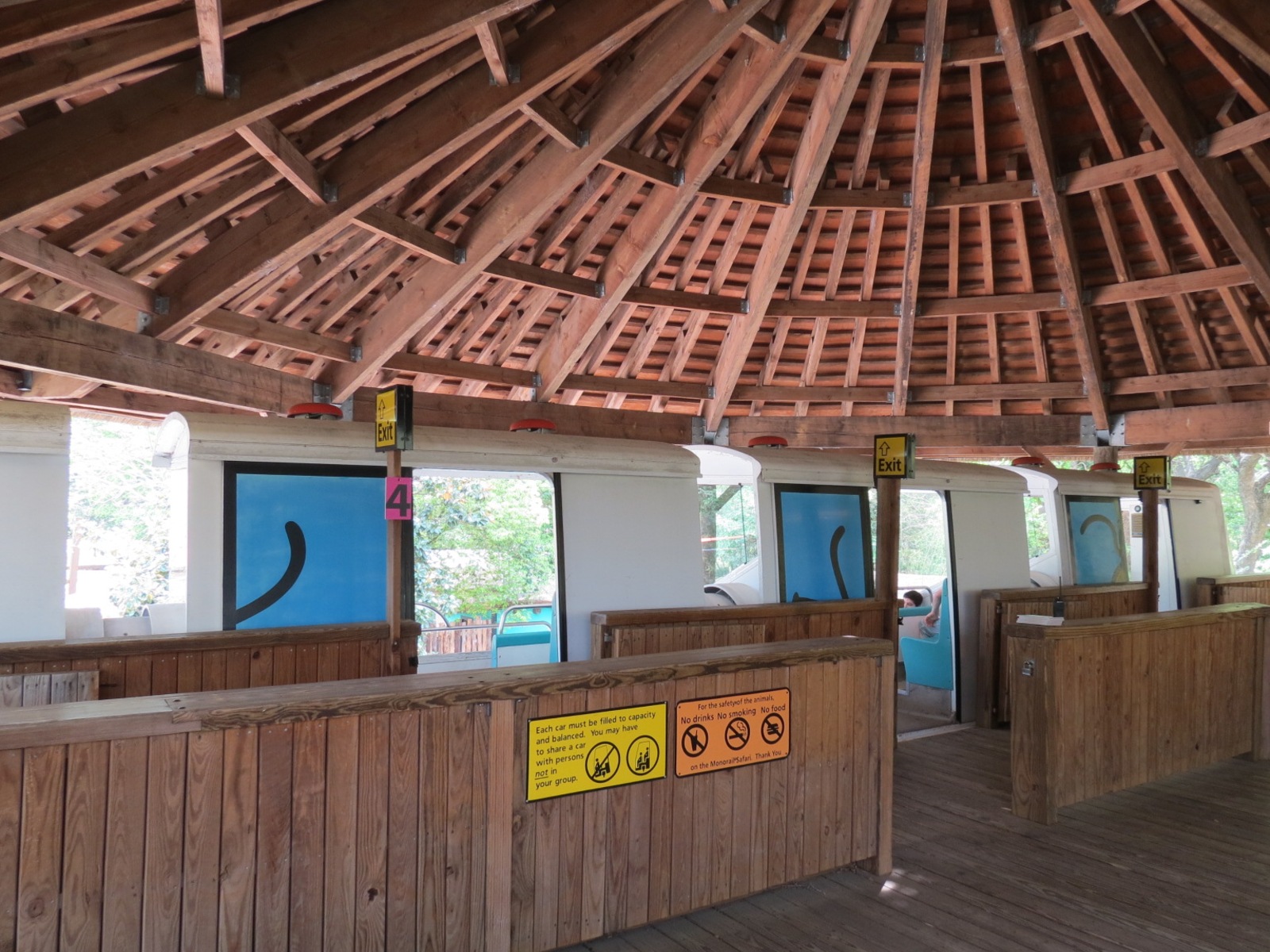 Wilds of Africa - Monorail Safari - Station