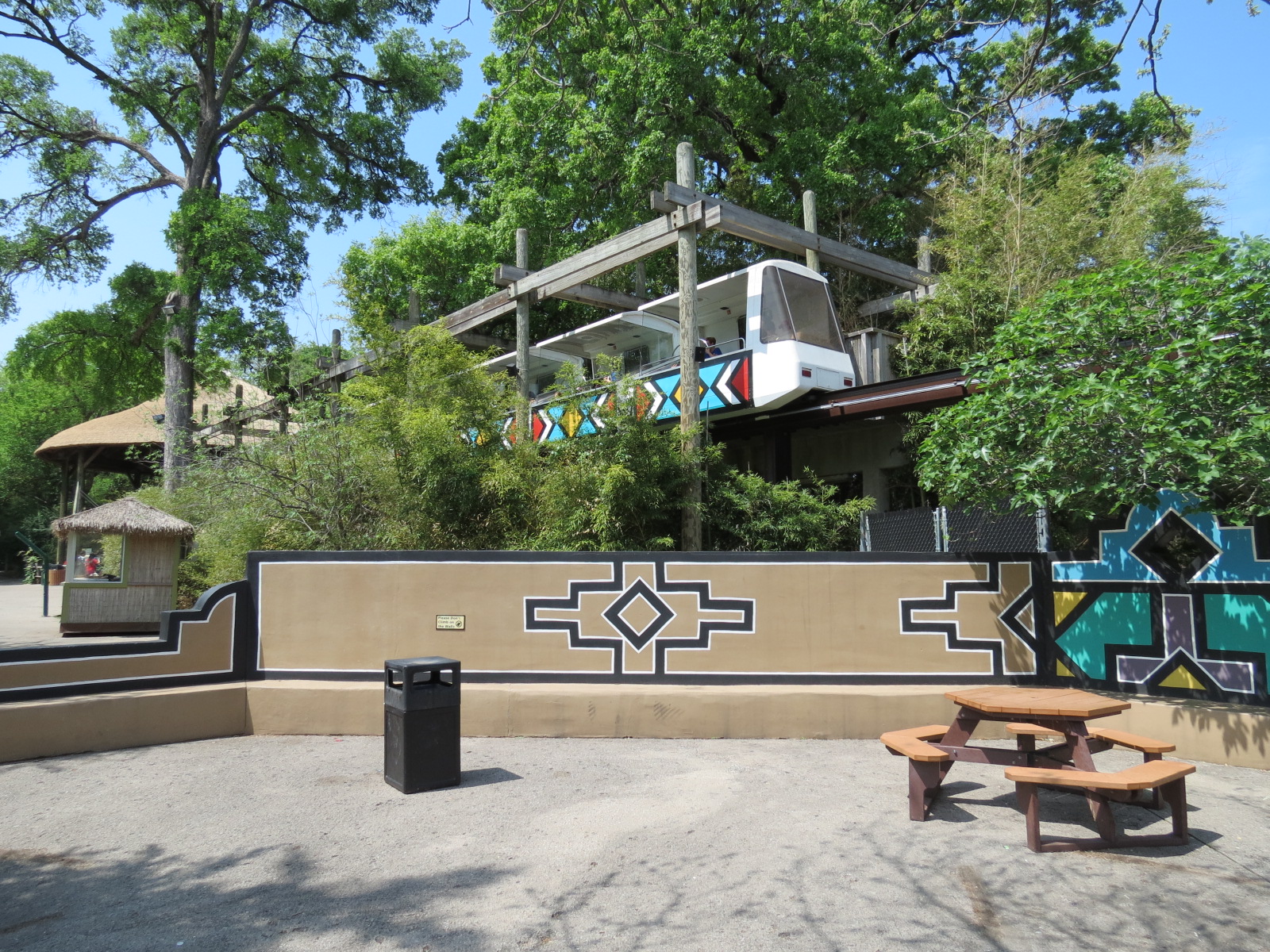 Wilds of Africa - Ndebele Plaza