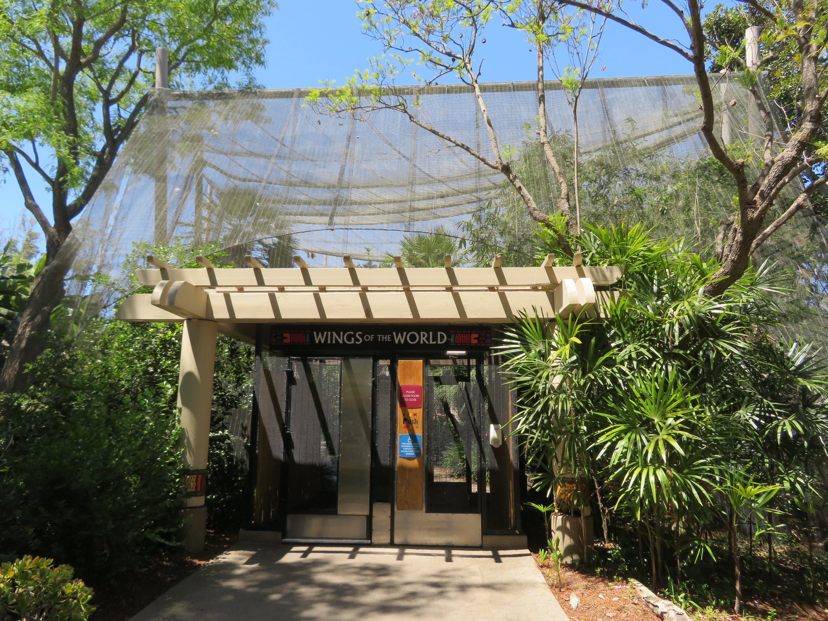 Wings of the World Aviary