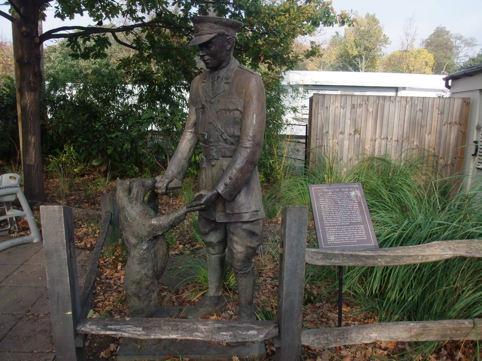 Winnie the Bear Statue at London, 16/11/11