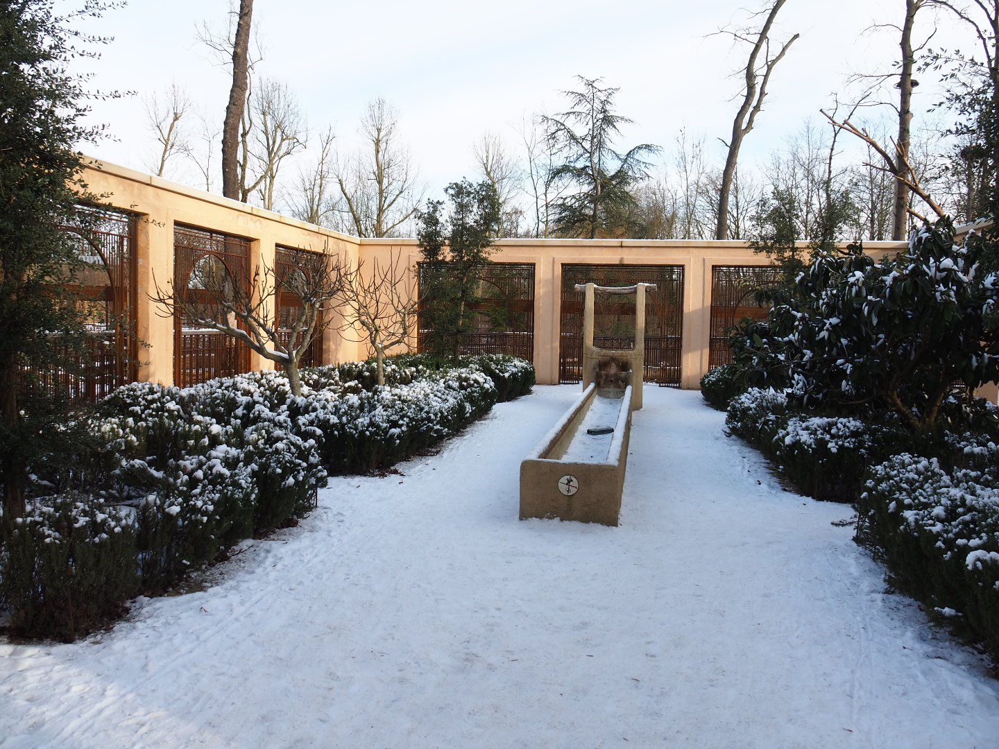 Winter view in Planckendael - Moroccan pavilion and gardens with Barbary macaque viewing areas, 2021-02-14