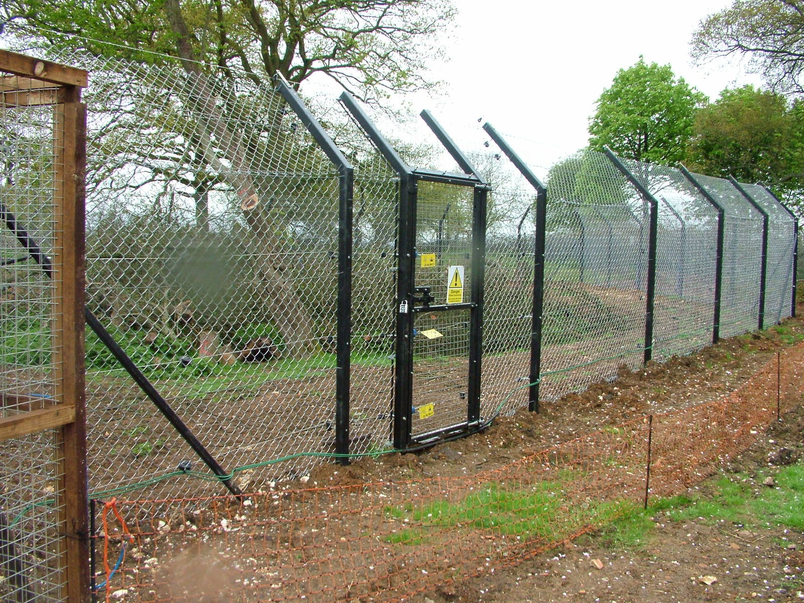 Wolverine holding pen at Whipsnade 08/05/10