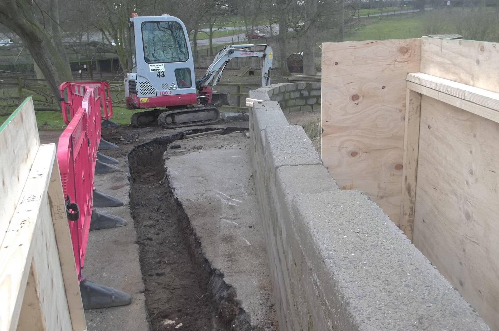 Work on Penguin exhibit extension, 14th March 2016