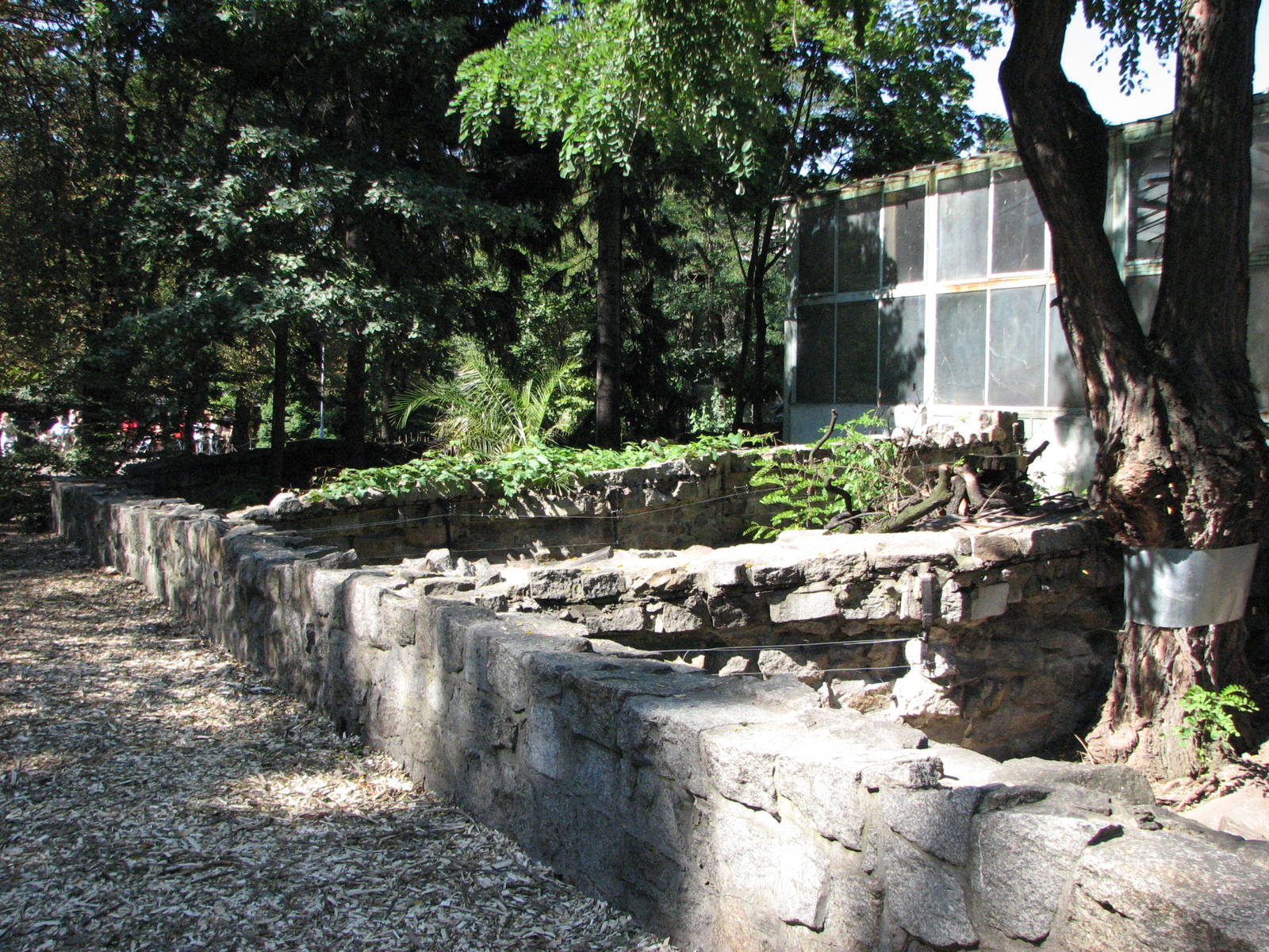 Wroclaw Zoo 2008 - Exhibits for small mammals outside the Crocodile House
