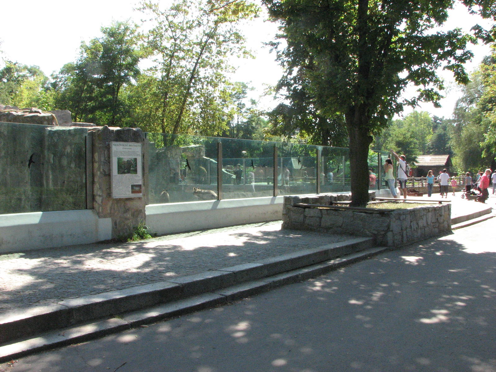 Wroclaw Zoo 2008 - Front of the Bear exhibits
