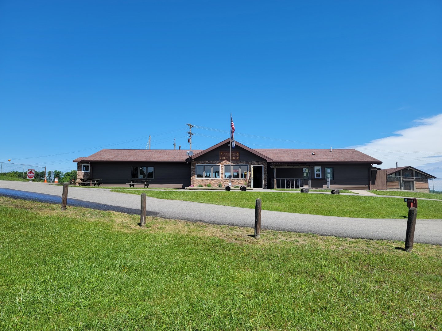 WVSWC - Entrance / gift shop / food