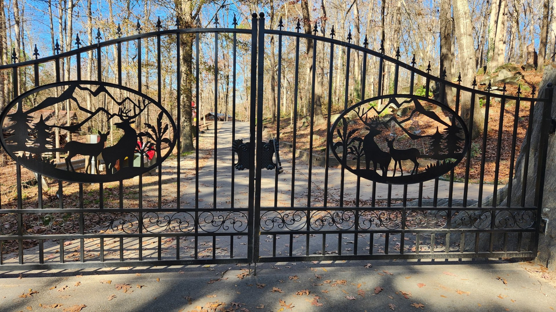 Yellow River Wildlife Sanctuary - Entrance gate (closed)