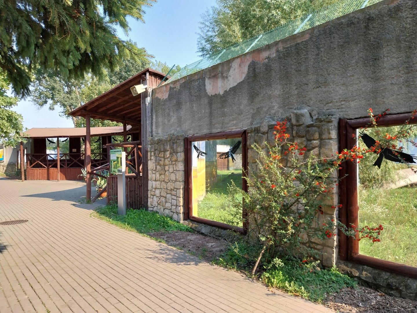 Zamocs Zoo - Cat House - Lion enclosure