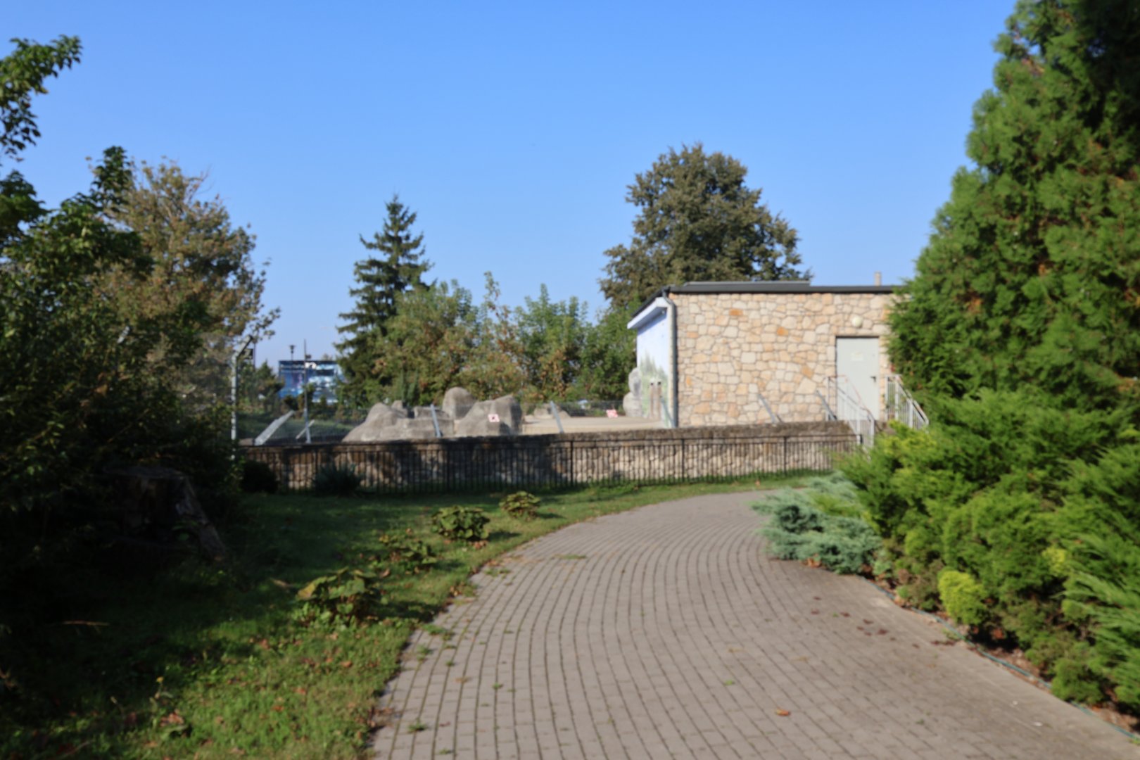 Zamocs Zoo - European Brown Bear enclosure