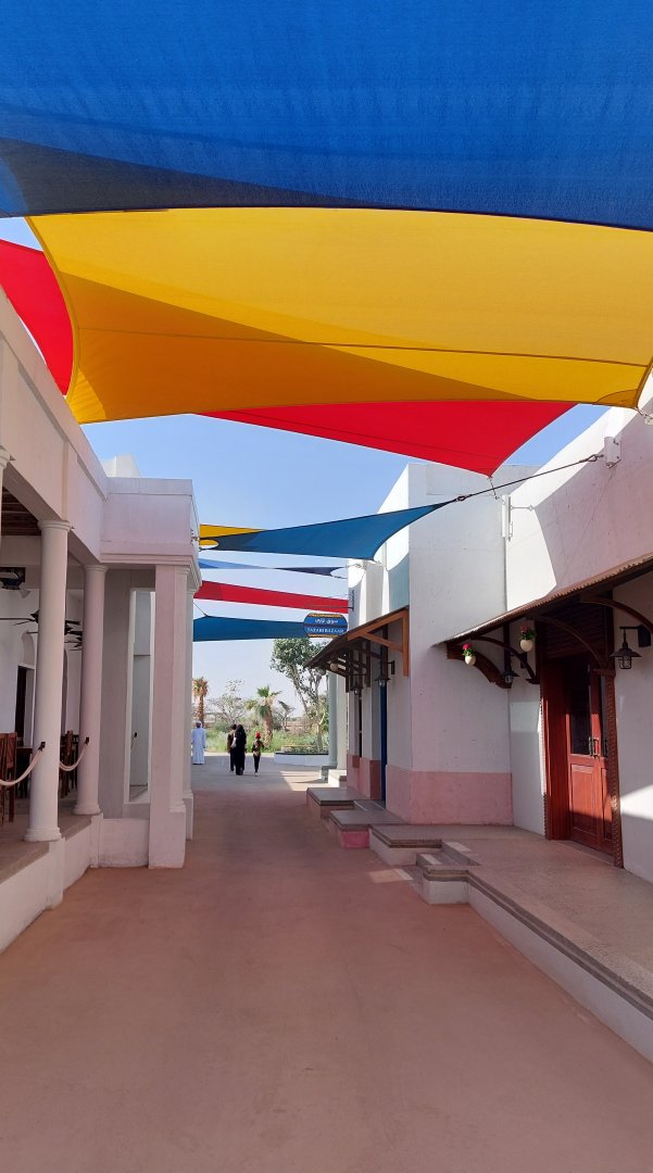Zanzibar village street, restaurant and shop area