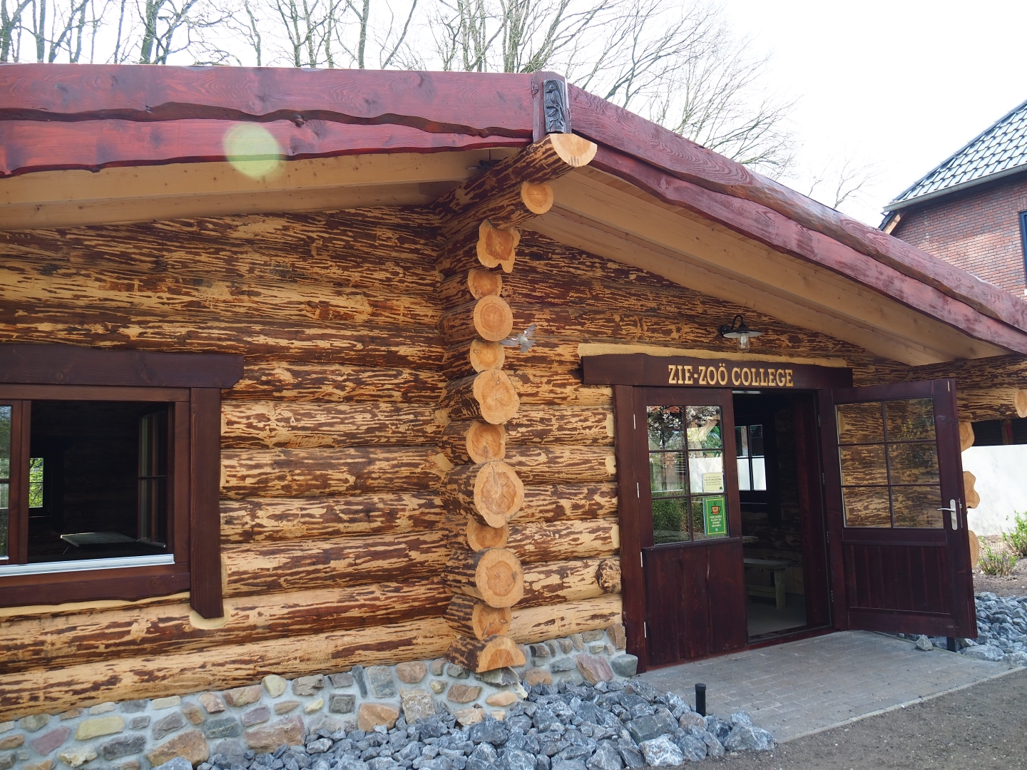 Zie-Zoo education building, 2019-04-06