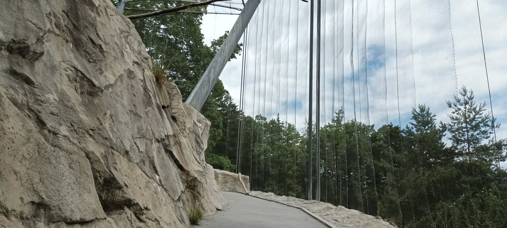 Zogg Troller Aviary of Alpine Vultures