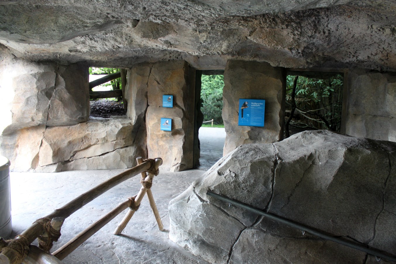 Zoo am Meer - Puma Cave