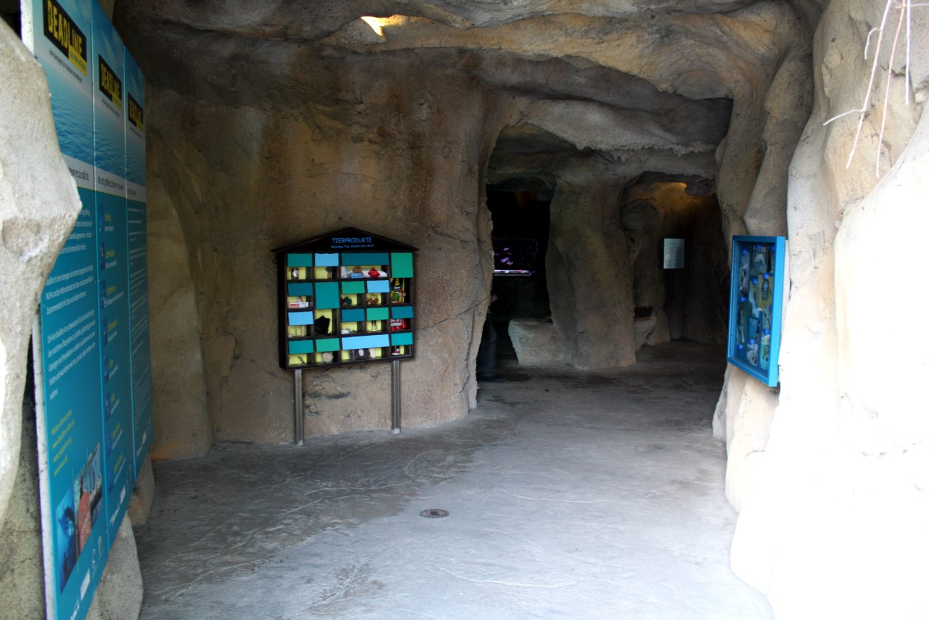 Zoo am Meer - Underwater viewing cave