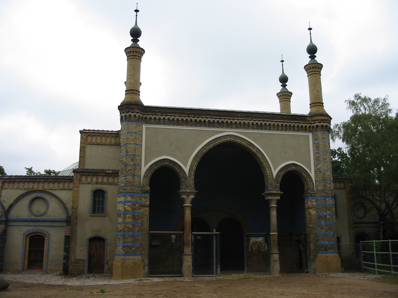 Zoo Berlin 2004 - Historic Antelope and Giraffe House
