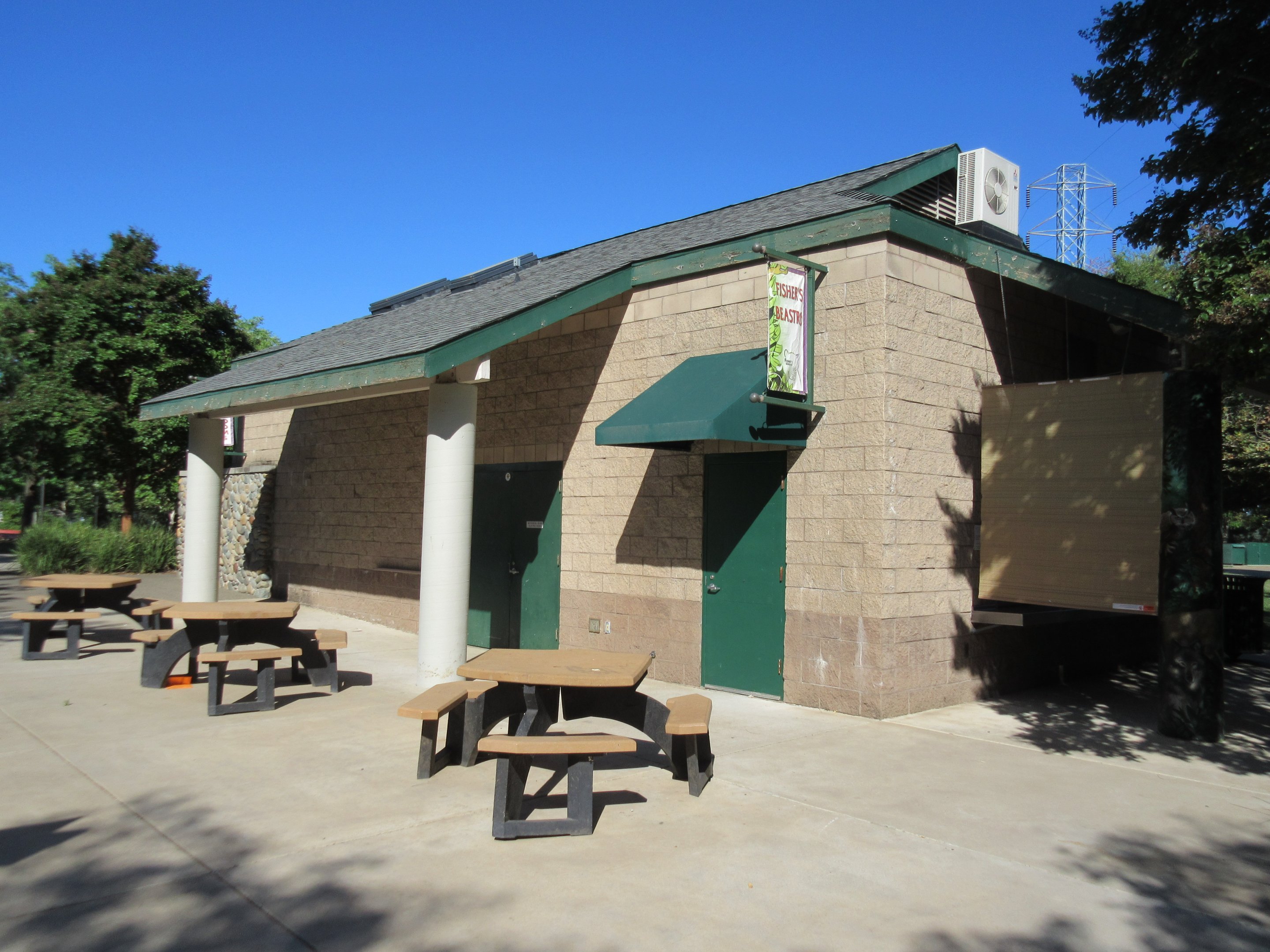 Zoo Cafe (outside of the zoo's grounds)