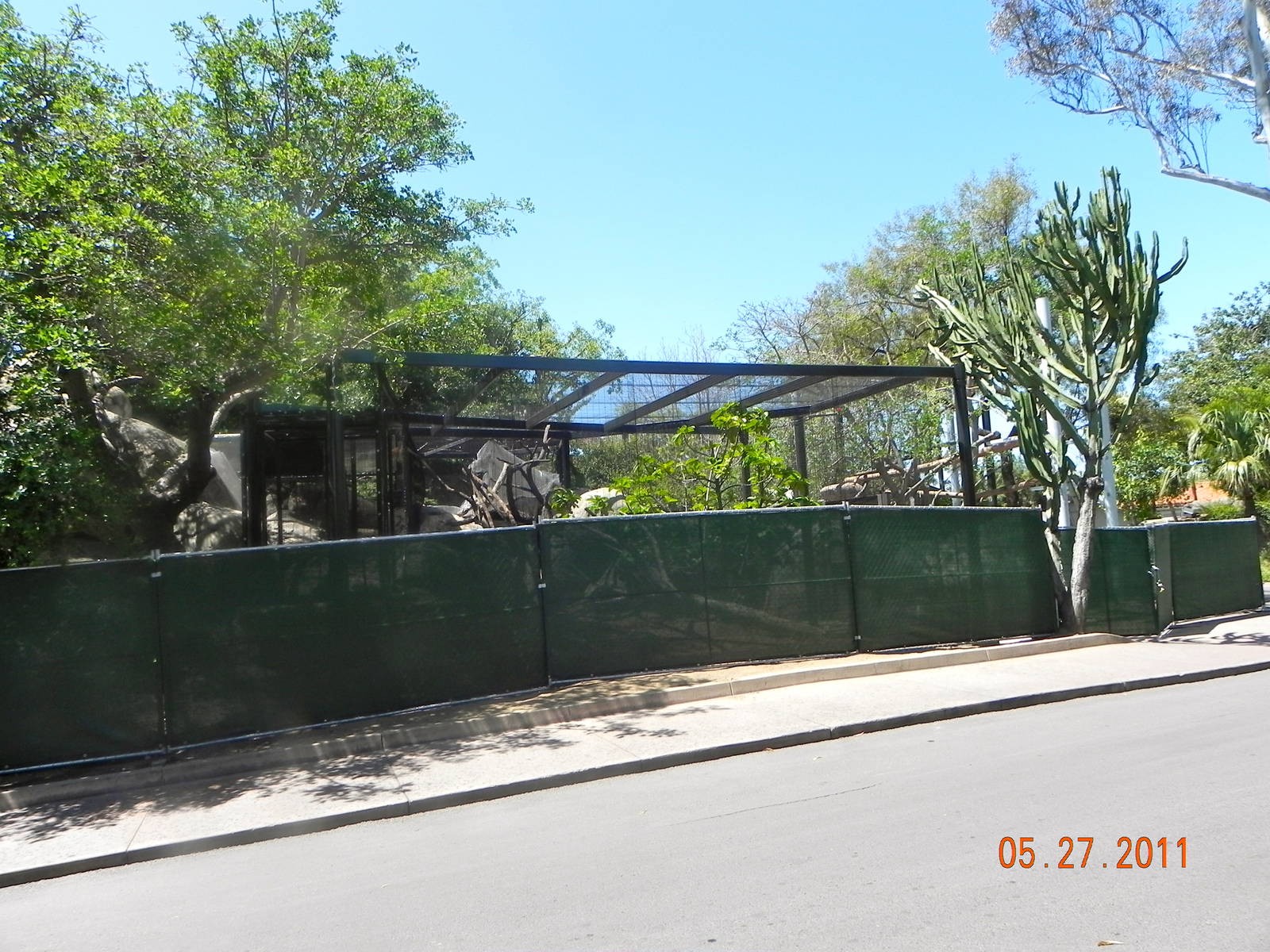 zoo construction May 2011 Chinese Leopard exhibit