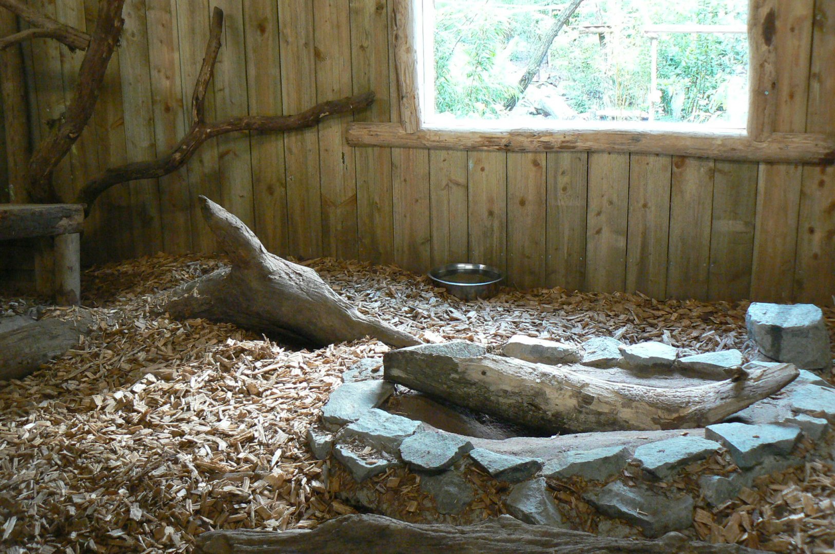 Zoo de la Flèche - Six-banded armadillos house