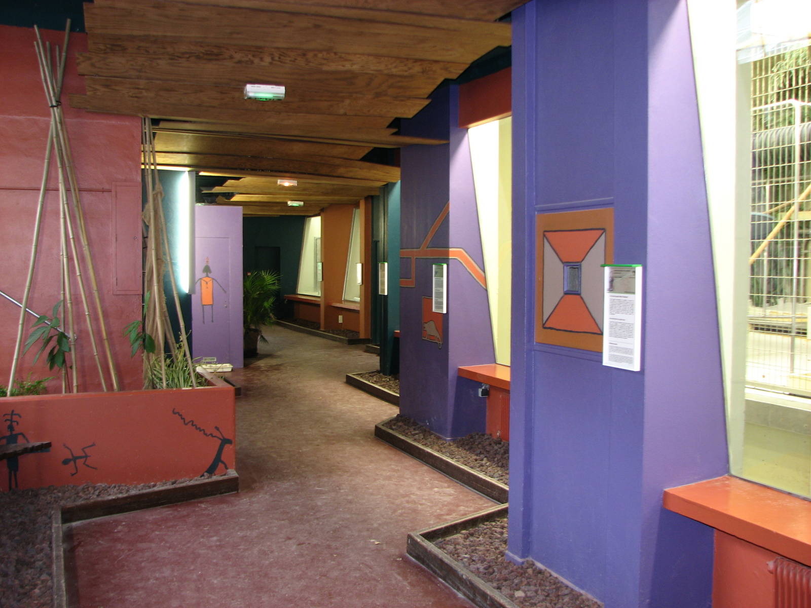 Zoo de Mulhouse 2006 - Inside the Primate House