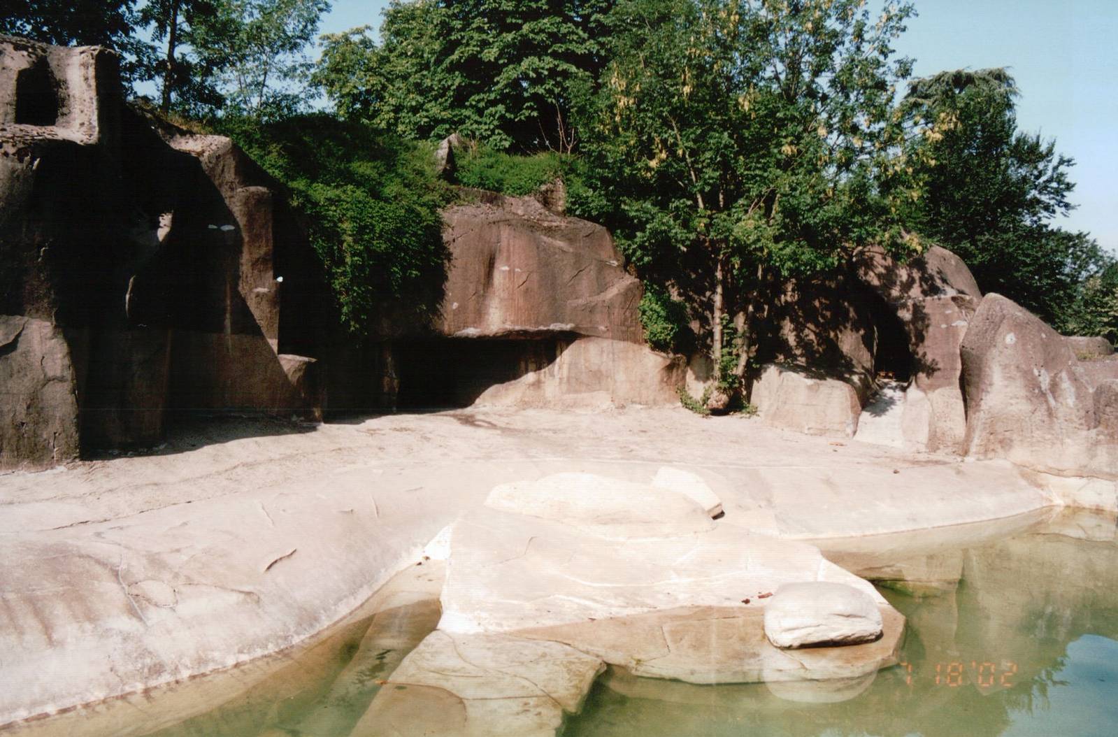 Zoo de Vincennes 2002 - Part of the South American Sea Lion exhibit