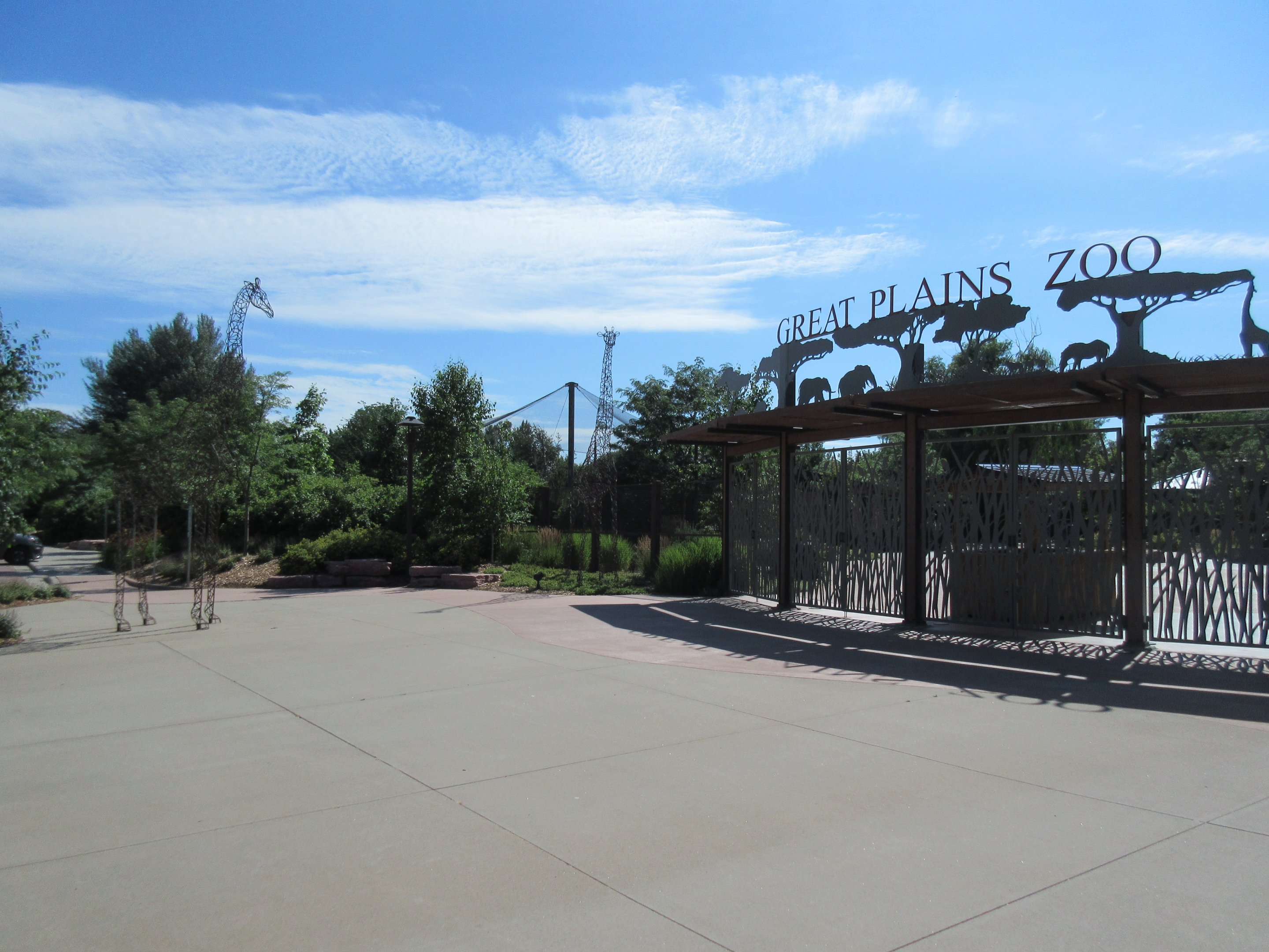 Zoo Entrance + 2 Giraffe Statues (New in 2013)