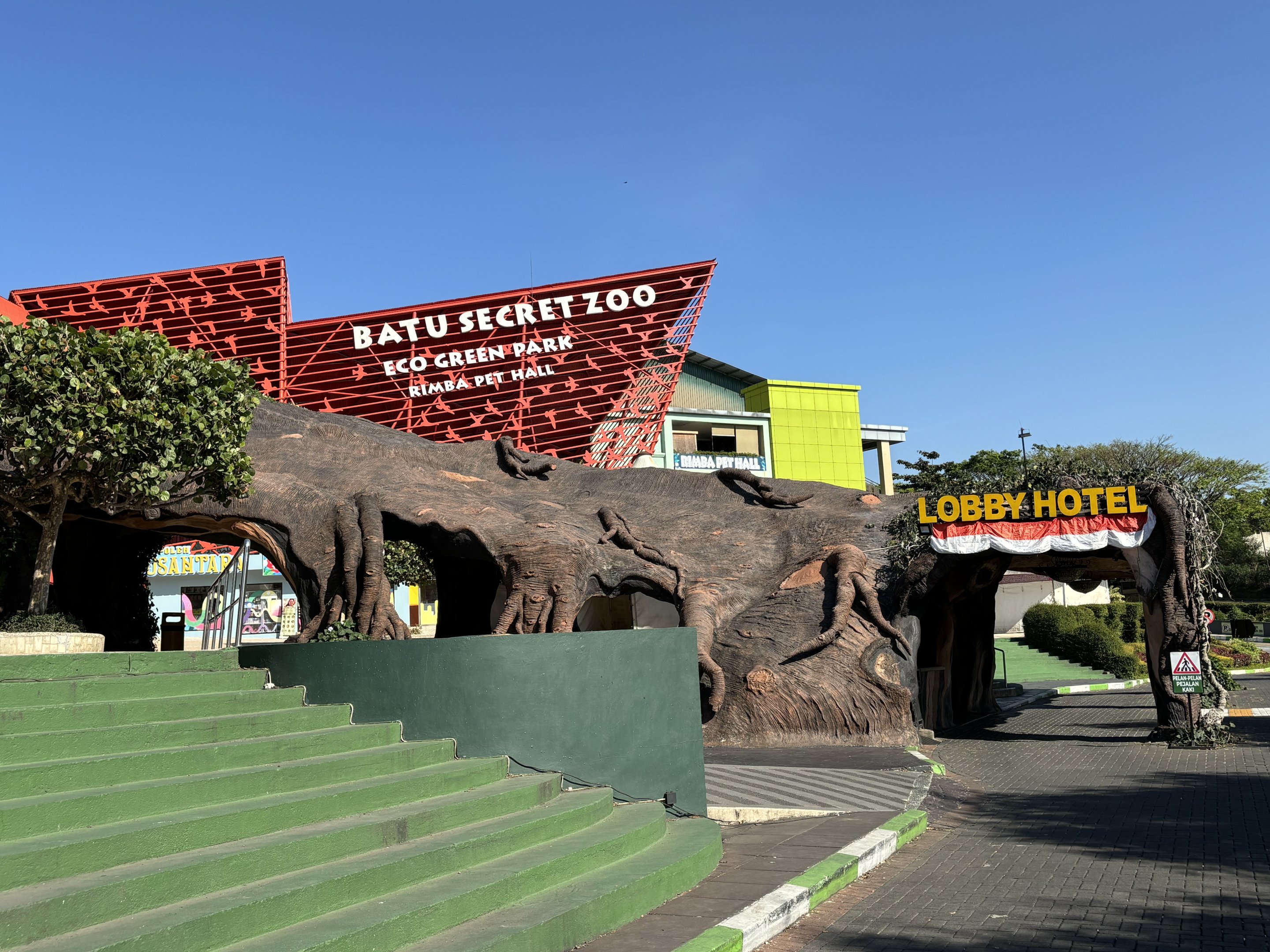 Zoo Entrance Area