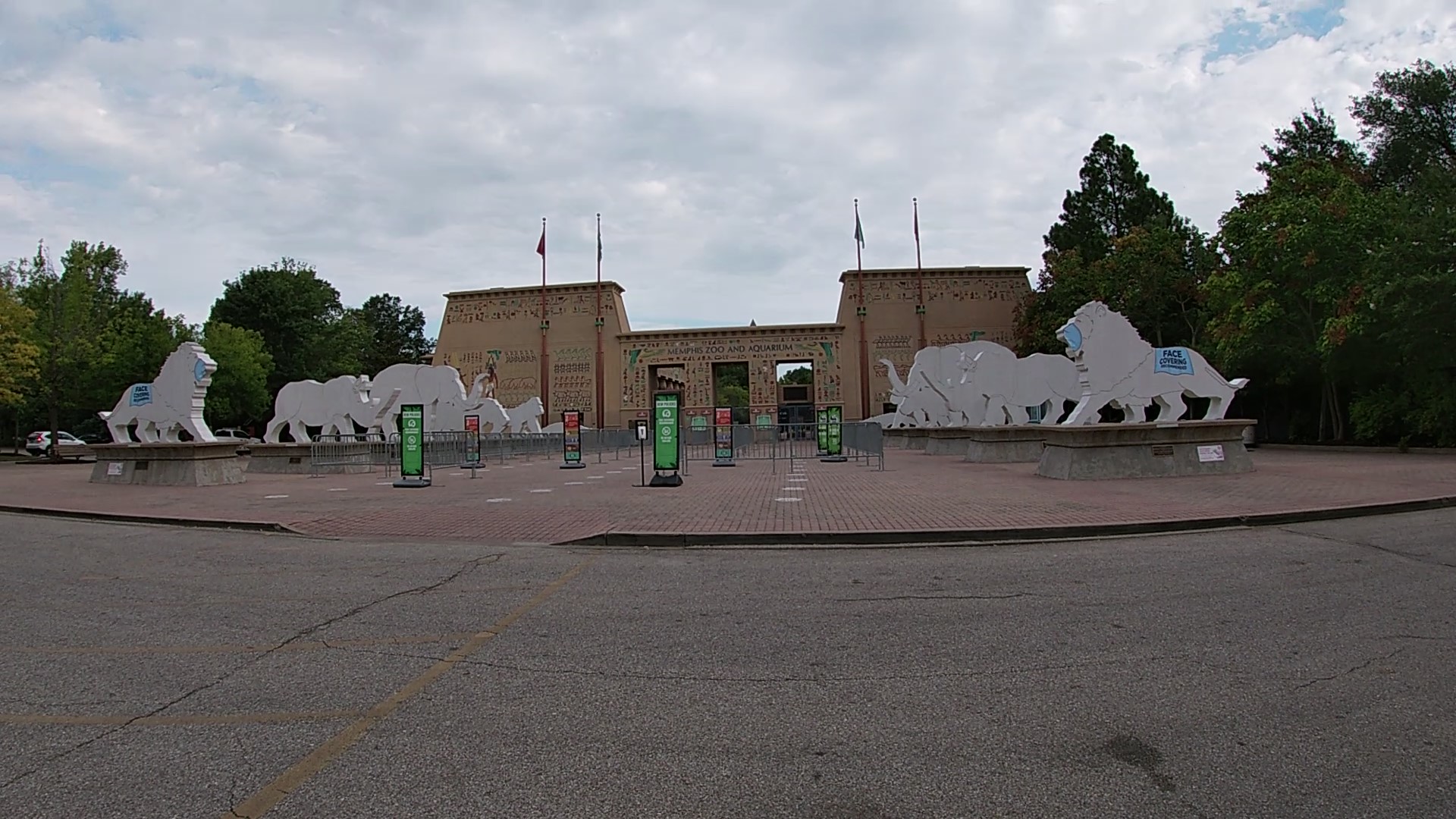 Zoo Entrance, Aug. 2020