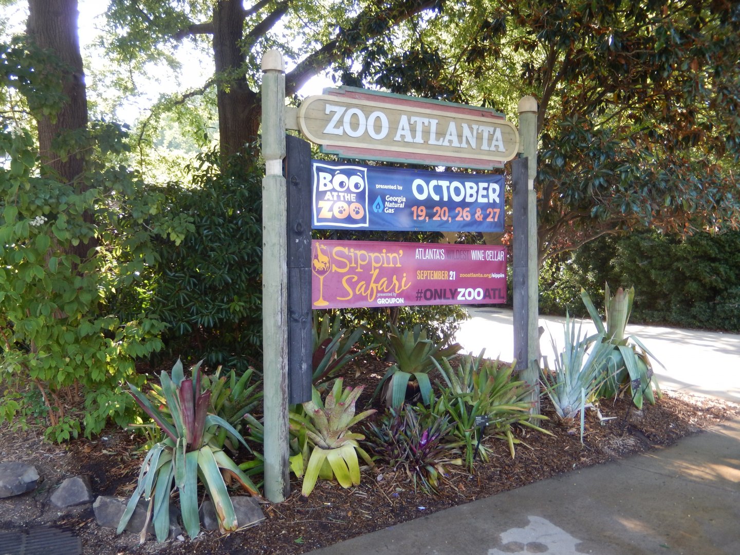 Zoo Entrance Sign