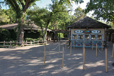 zoo entrance