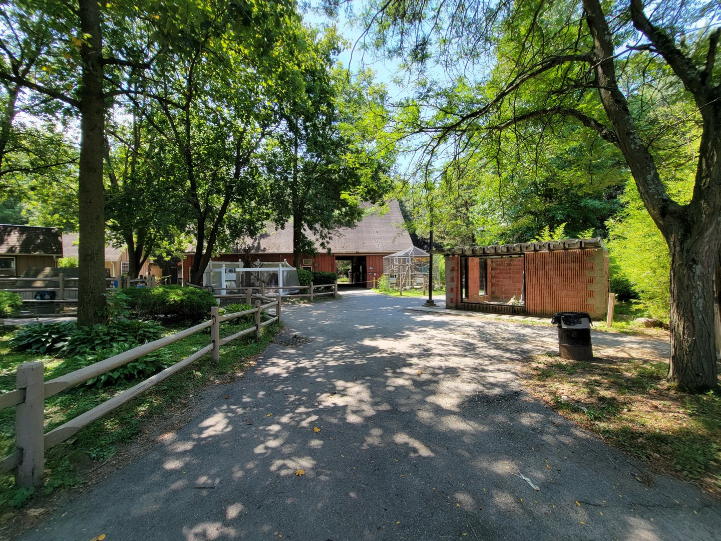 Zoo in Forest Park - Barn (center), herps, armadillo