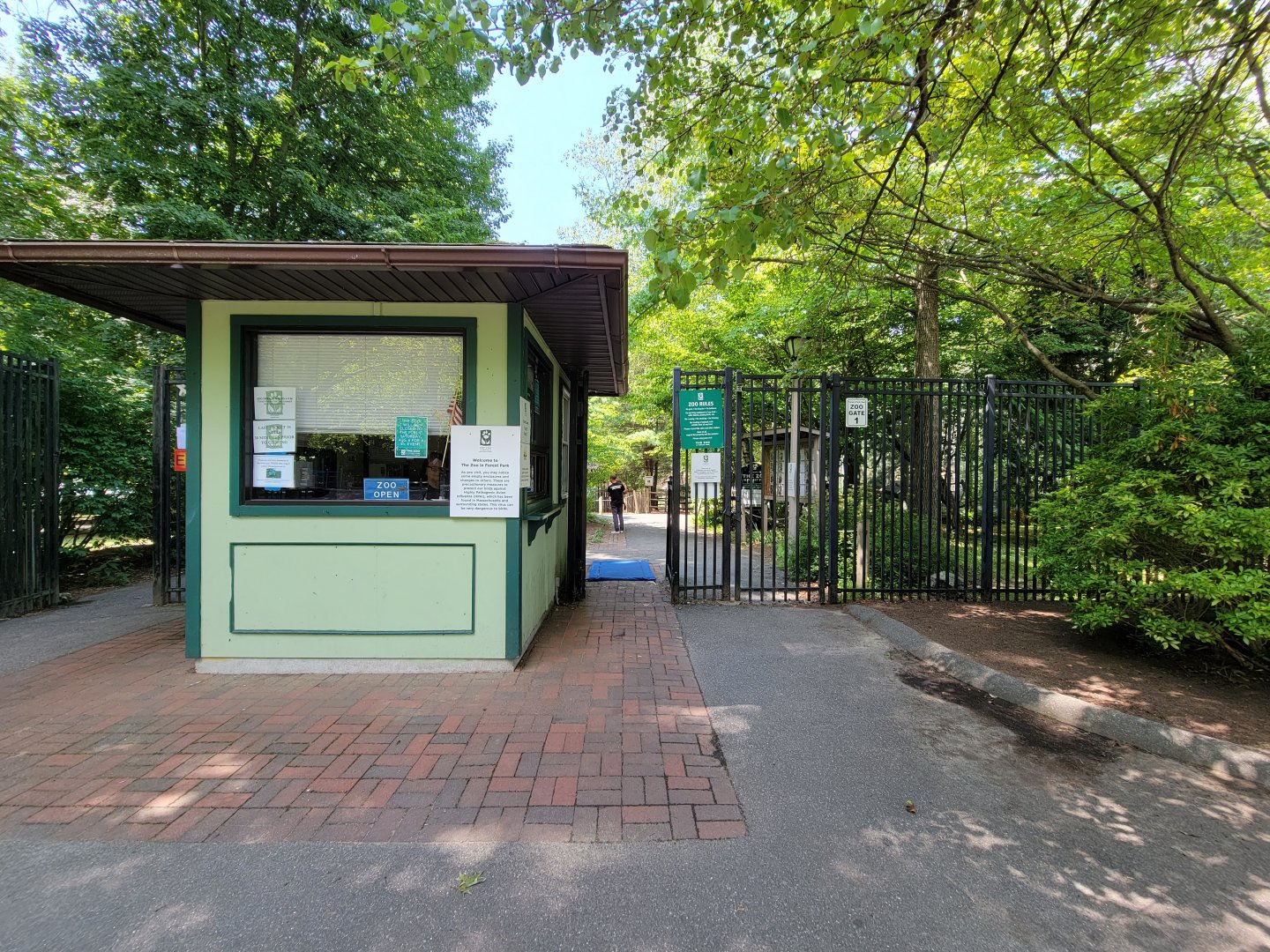 Zoo in Forest Park - Ticket booth